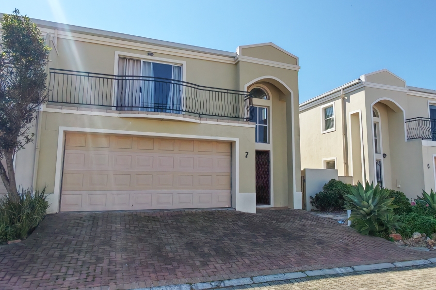 3 Bedroom Property for Sale in Gordons Bay Central Western Cape